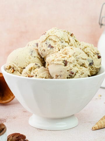 brown butter pecan ice cream featured image