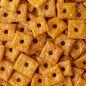 Pumpkin cheddar crackers feature photo.