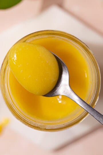 Small batch lemon curd feature photo.