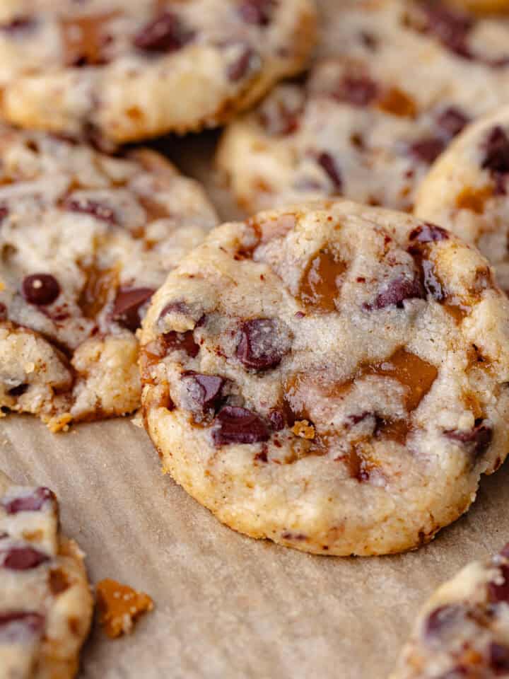 Chocolate chip and toffee shortbread cookies featured photo.